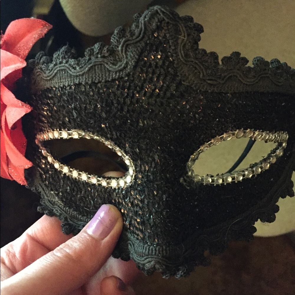 Costume mask